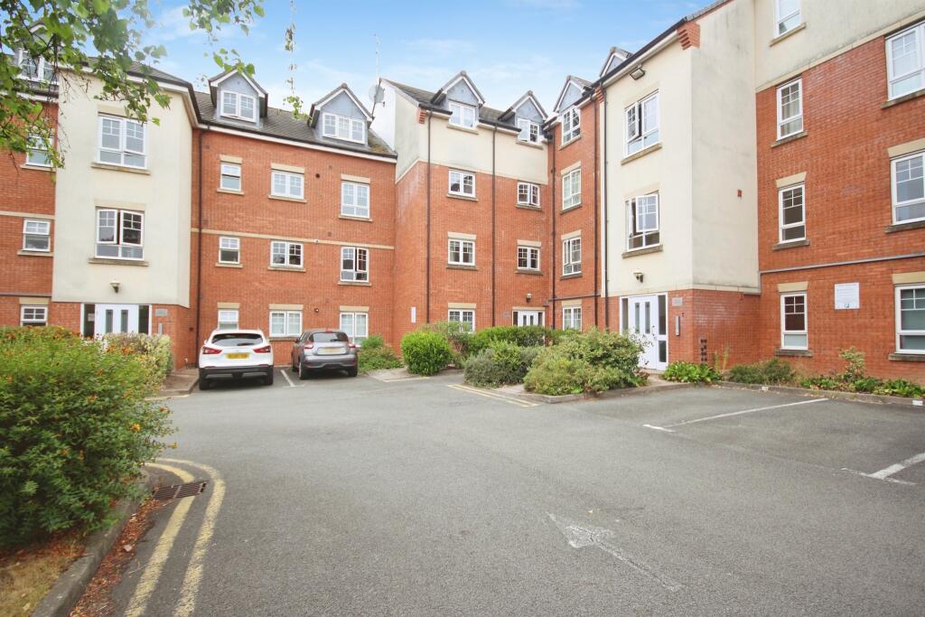 Main image of property: Turberville Place, Warwick