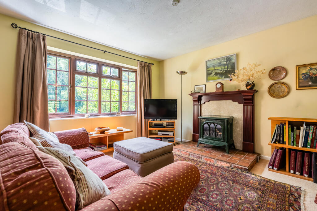House in Worcester - View 5