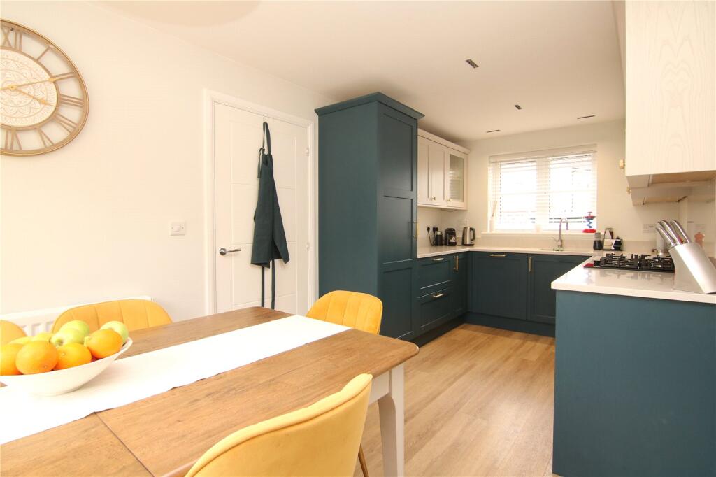 House in Bradford, Steeton with Eastburn - View 4