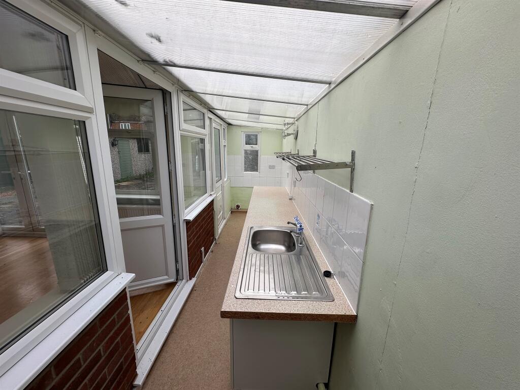 Hemingford Crescent, Peterborough photo 3