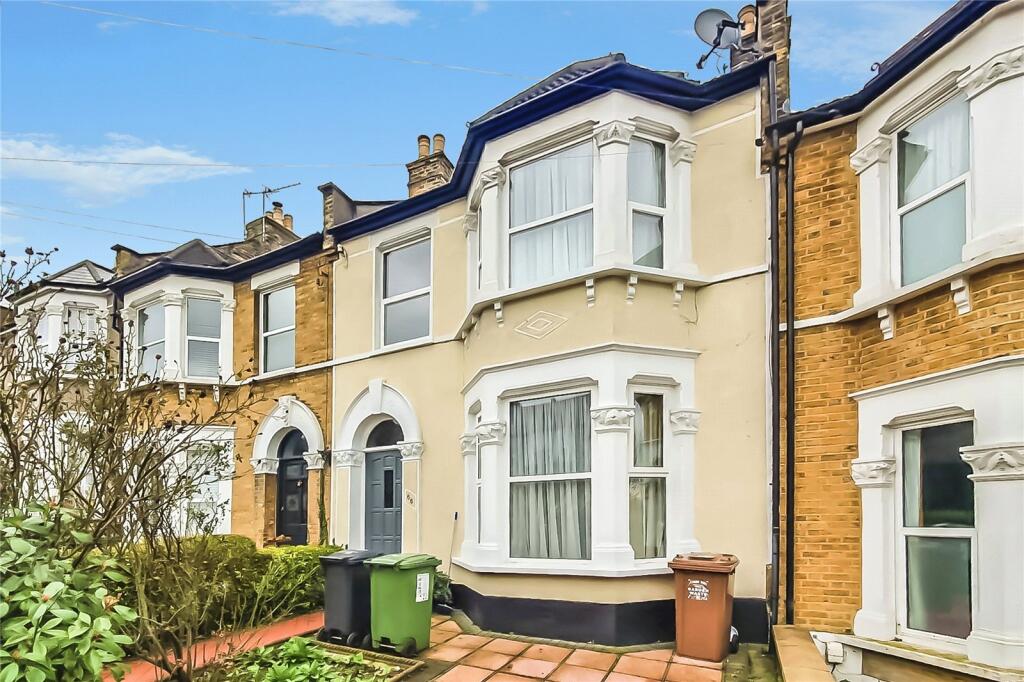 5-bed terraced on Arngask Road, London, SE6, £875,000