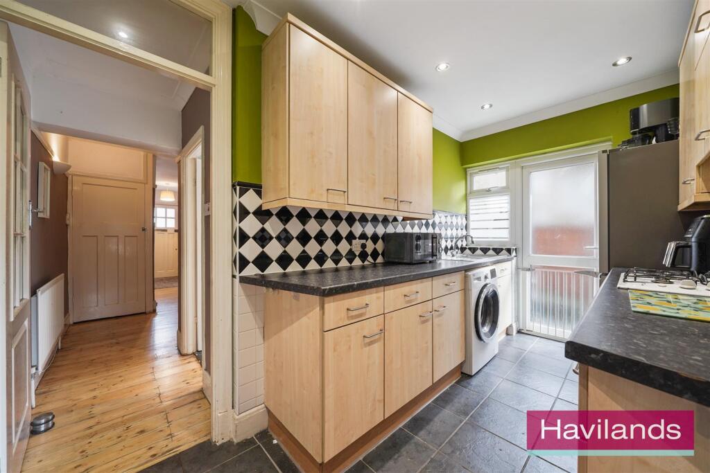 Apartment in London, Winchmore Hill, Edmonton - View 5