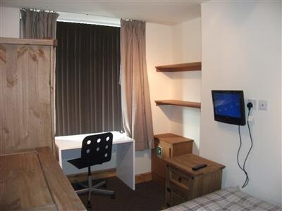 6 bedroom house for rent