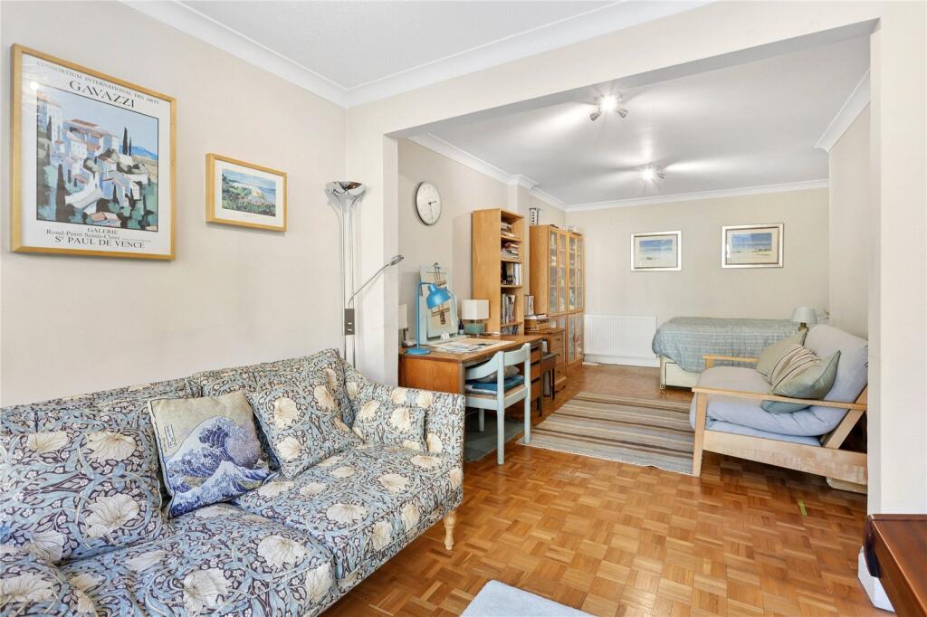 House in Kingston upon Thames - View 3