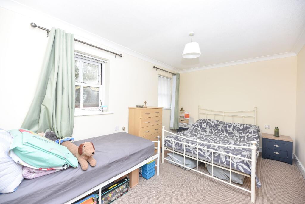 Ambury Road South, Huntingdon, PE29 - View 6