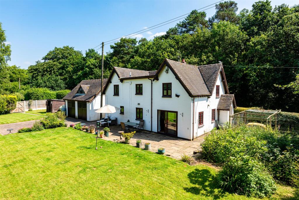 House in South Staffordshire, Lapley, Stretton and Wheaton Aston - View 2