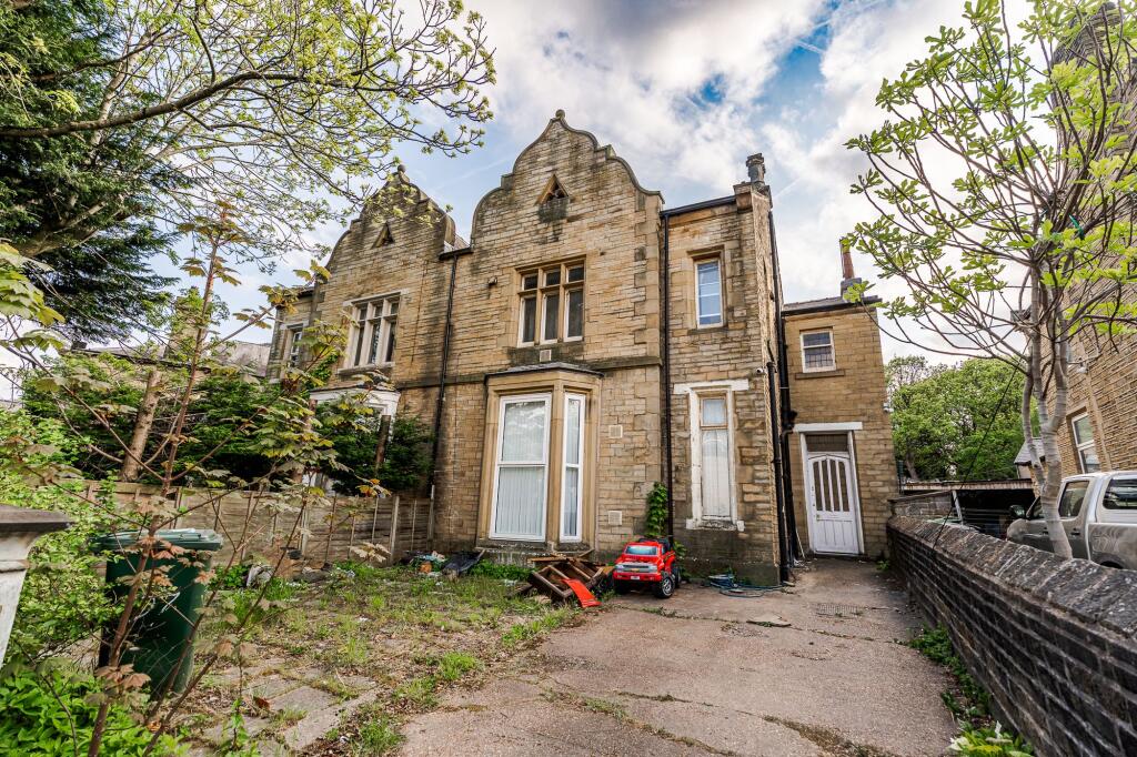 Main image of property: New North Road, Huddersfield, HD1