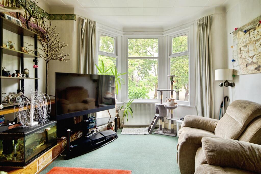 House in London - View 5