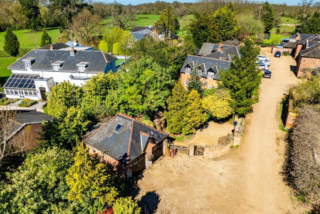 Additional image 25 of Woodside Place, Wildhill Road, Essendon