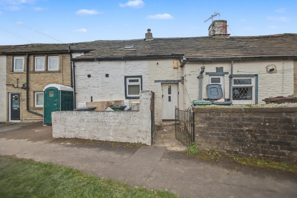 Main image of property: 11 Back Lane, Queensbury, Bradford, West Yorkshire, BD13