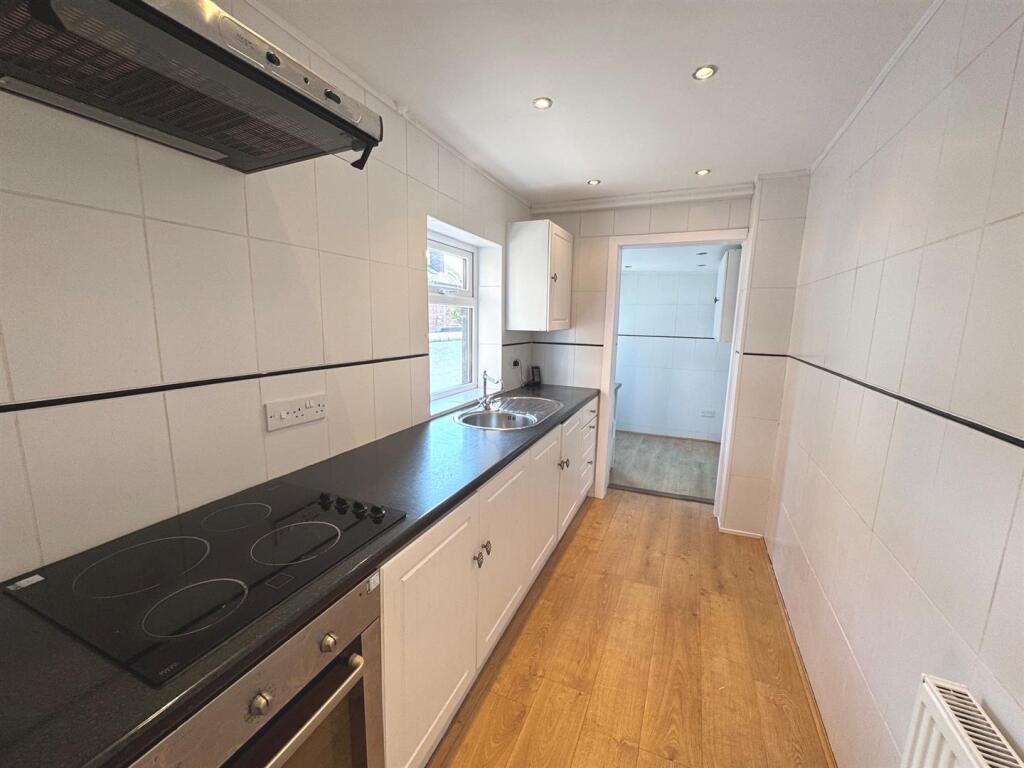 House in Staffordshire Moorlands, Leek - View 4