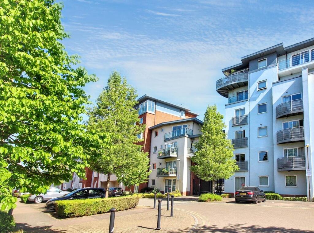 Main image of property: Stanton House, Coxhill Way, Aylesbury, HP21