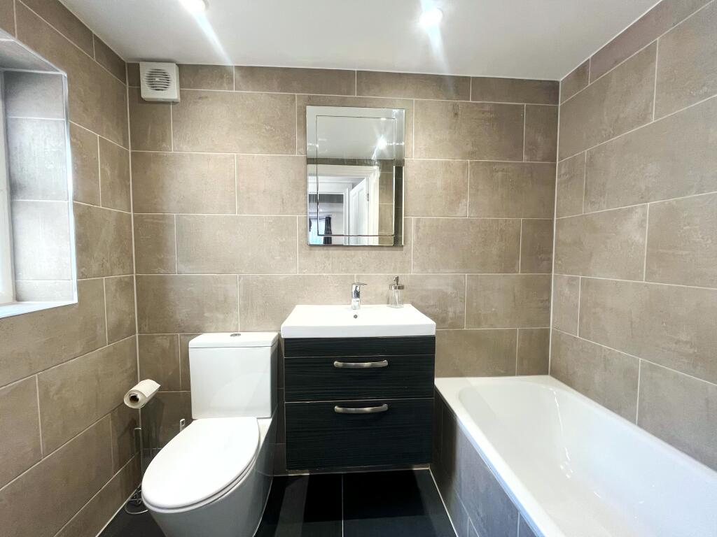2 bedroom house for rent