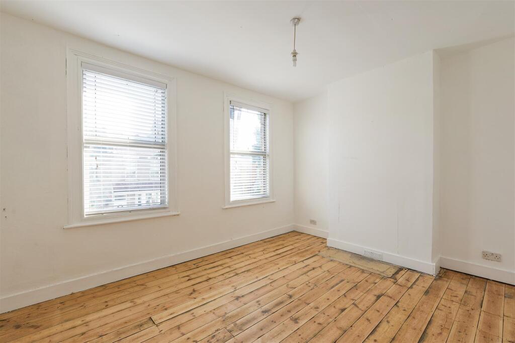House in London - View 4