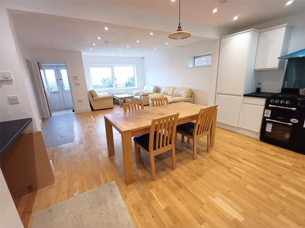 Slades Green, Bothenhampton, Bridport, DT6 photo 3