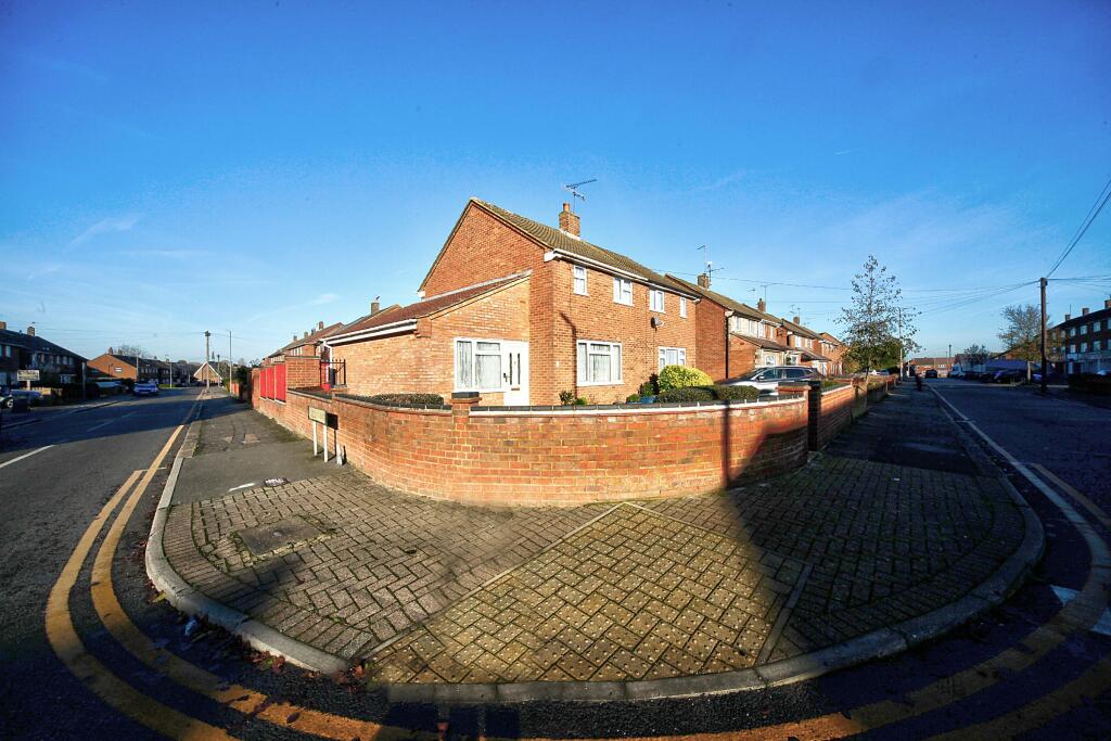 Lyneham Road, Luton photo 2