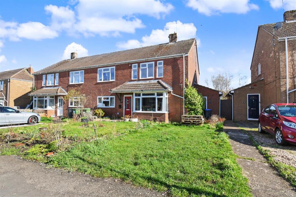 Main image of property: Franklin Road, Whitnash, Leamington Spa