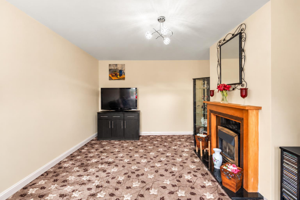 House in Trafford, Sale Moor - More