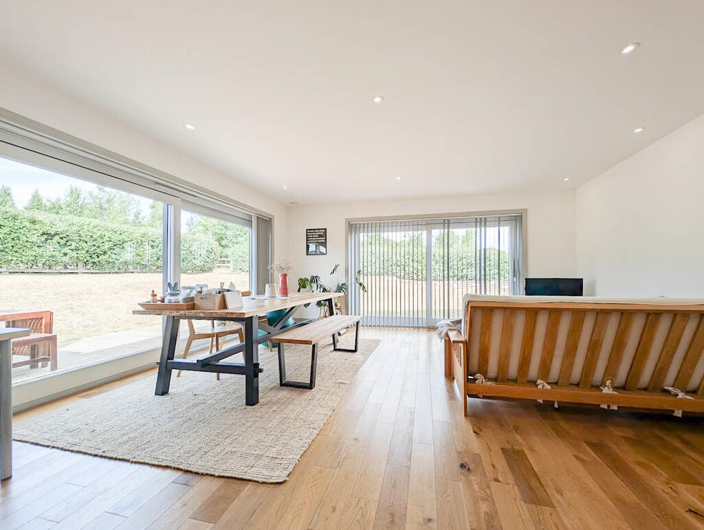 House in Stevenage - View 4