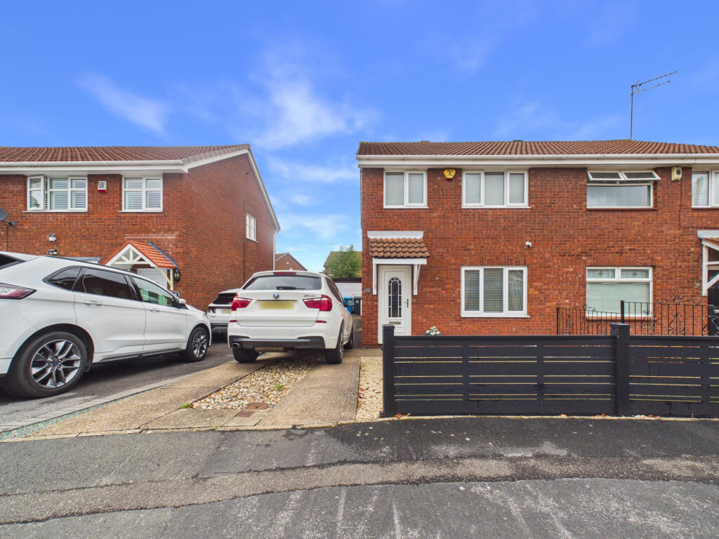 Main image of property: Kildale Close, Hull, HU8