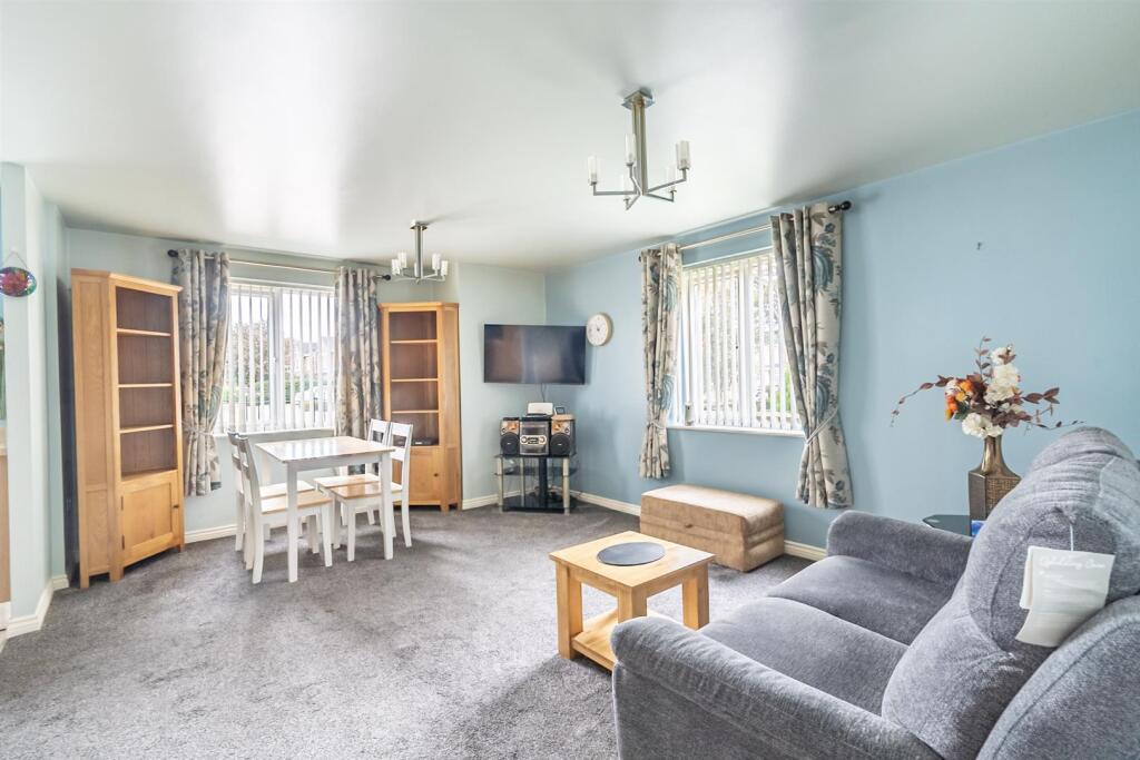 Apartment in York - View 5