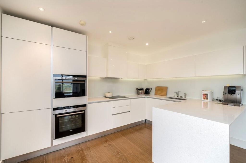 Apartment in London, Royal Borough of Greenwich - View 3
