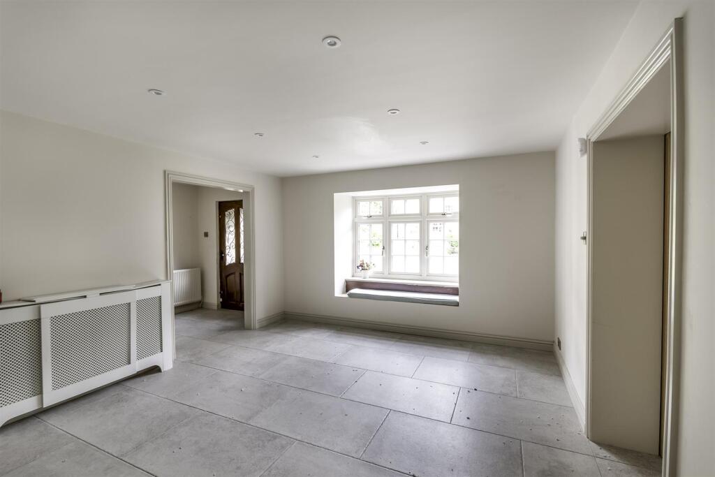 House in Rotherham, Whiston - View 5
