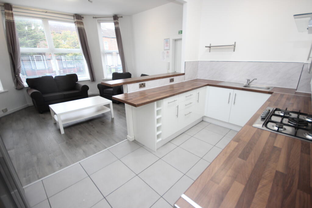 Apartment in Liverpool - View 2