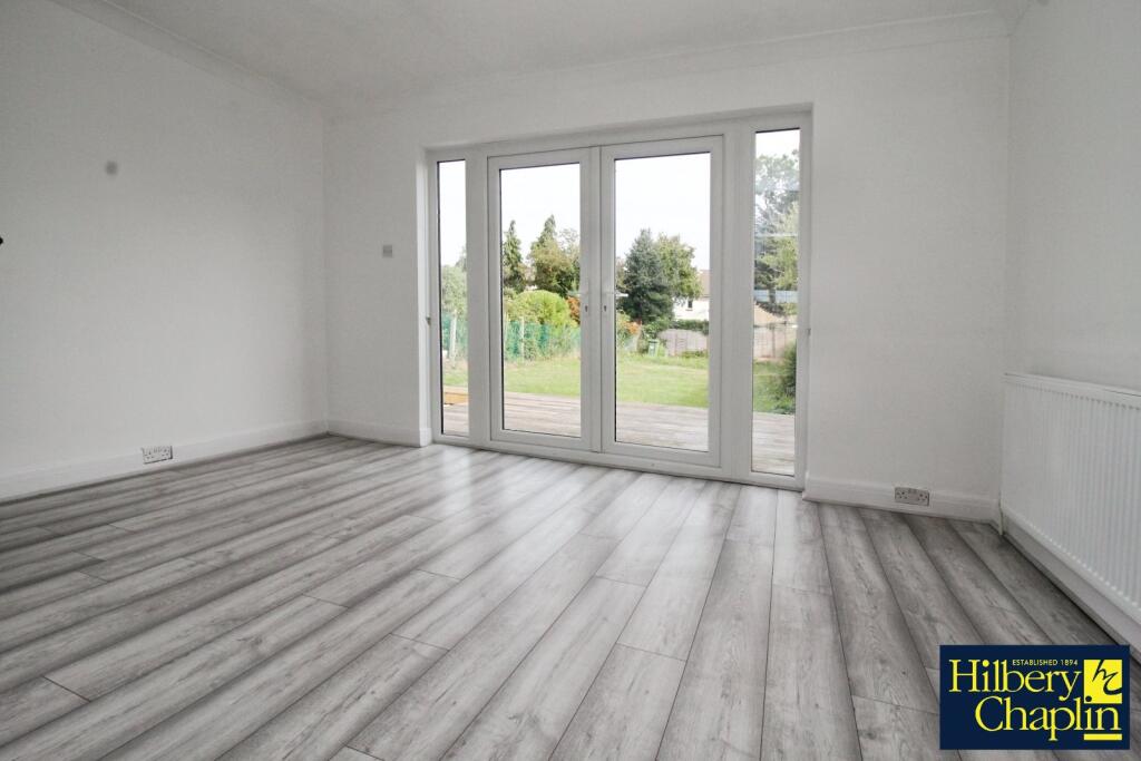 Prospect Road, Hornchurch, RM11 photo 4
