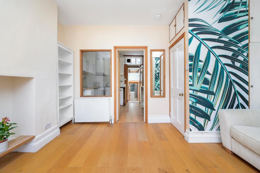 Apartment in London - More