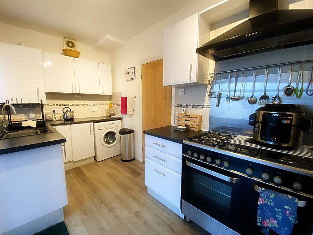 Dinsdale Avenue, Kings Estate, Wallsend photo 4
