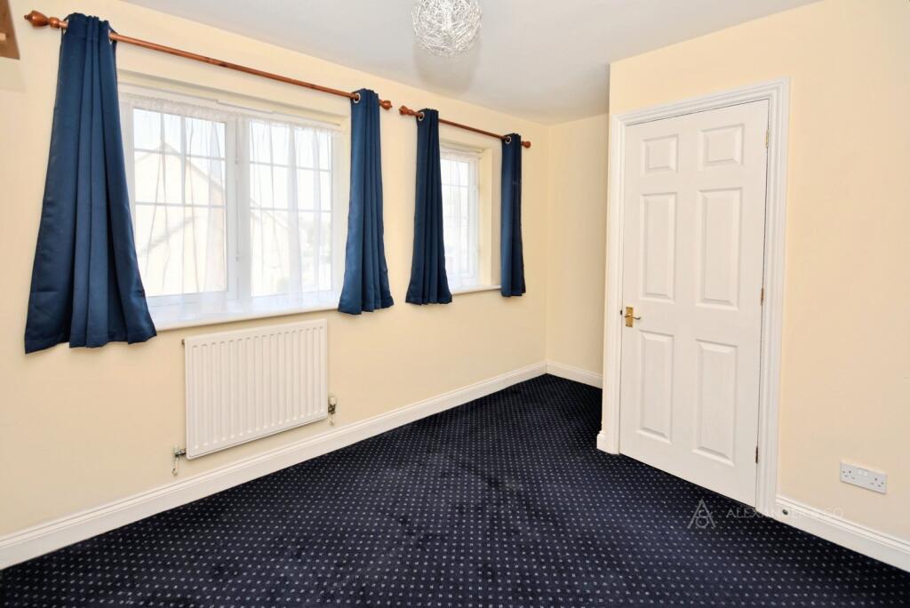 House in Aylesbury, Walton - More