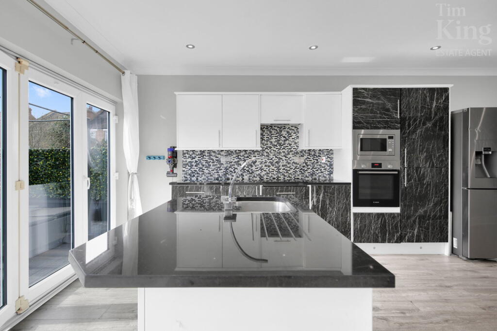 Hortus Road, London, E4 7HG photo 4