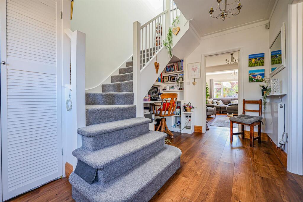 House in Dacorum, Hertfordshire - View 5