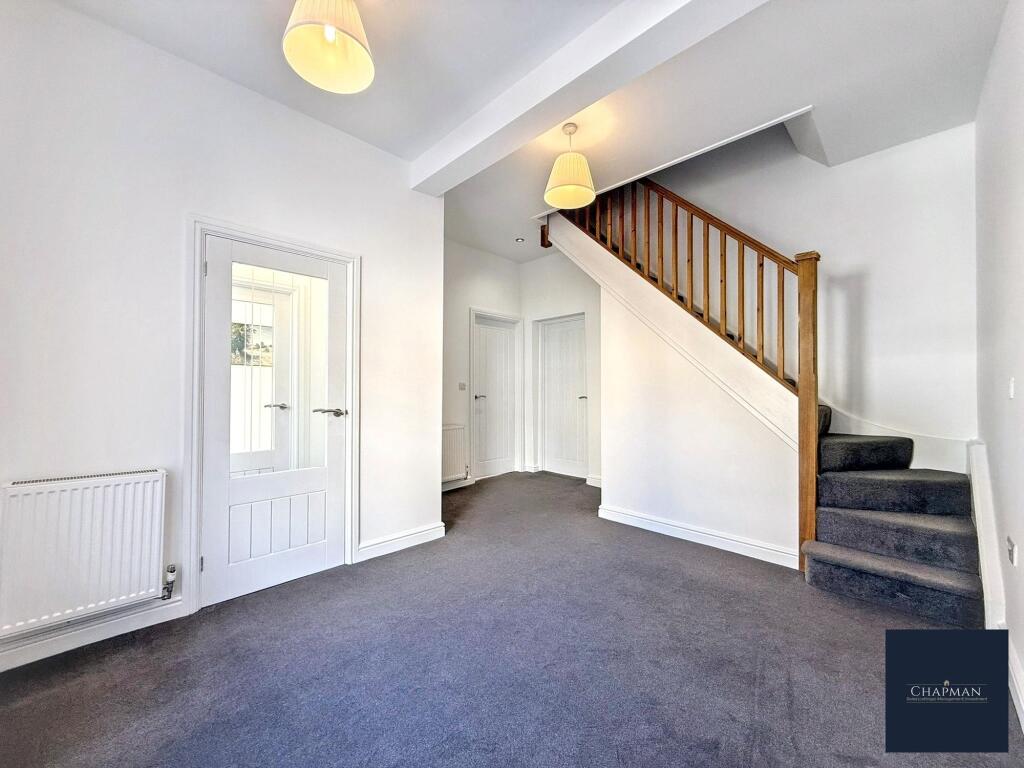 House in Llwynypia, Llwyn-y-pia - View 3