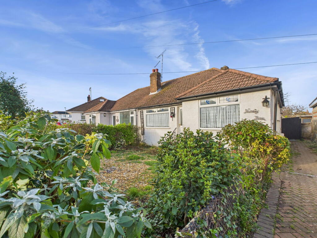 Main image of property: North Farm Road, Lancing, BN15 9BX