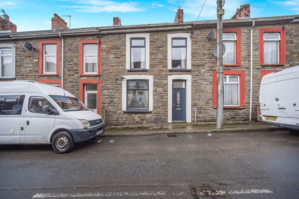 Commercial Street, Senghenydd, Caerphilly, CF83 photo 3
