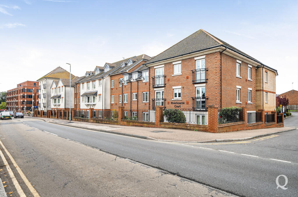 1-bed flat on Bell Road, Sittingbourne, Kent, ME10, £85,000