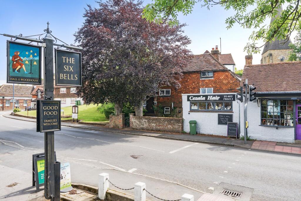 Main image of property: 71 High Street, Billingshurst, RH14