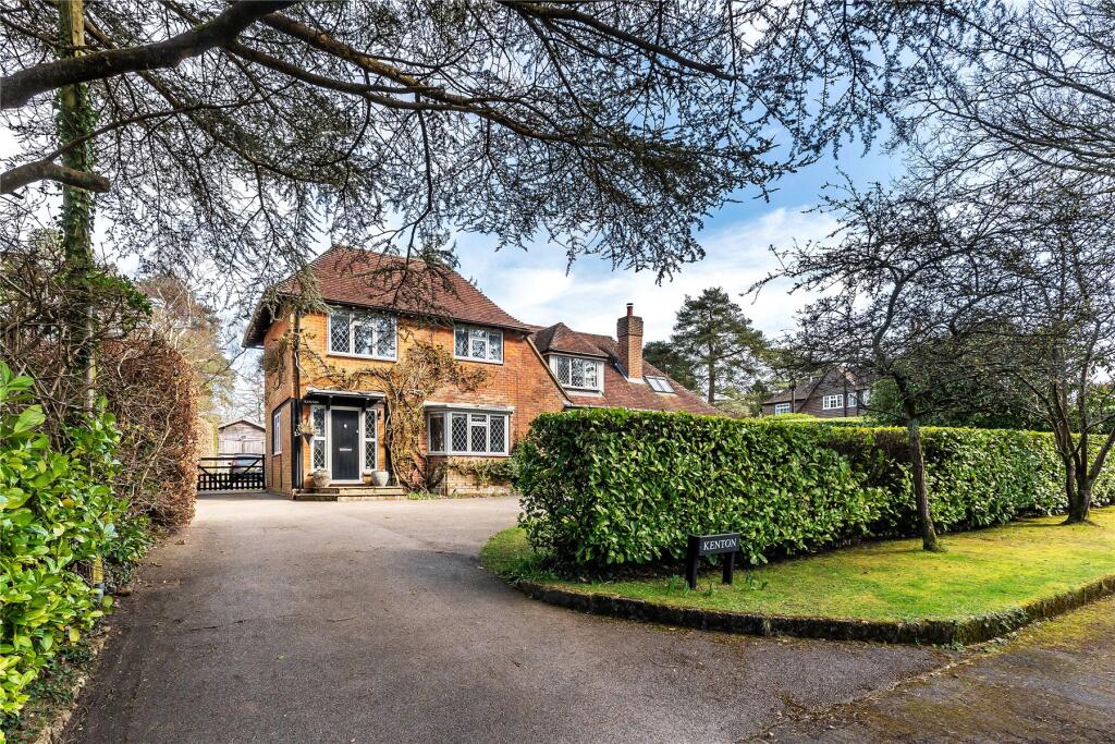 Main image of property: Linkside West, Hindhead, Surrey, GU26