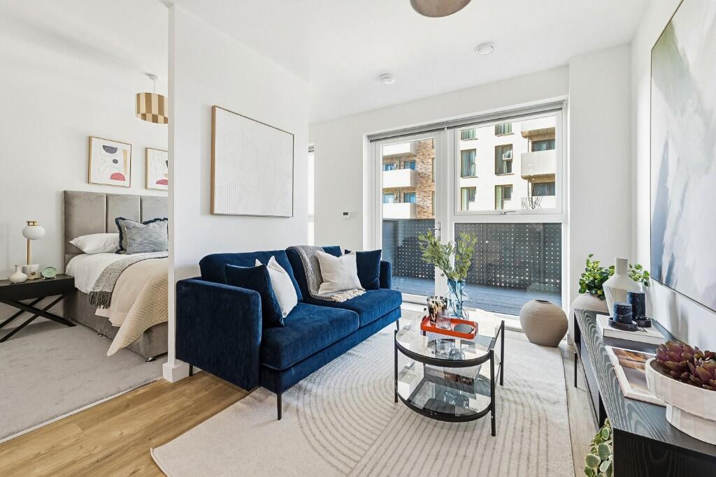 Main image of property: High Road, Ilford, London, IG3