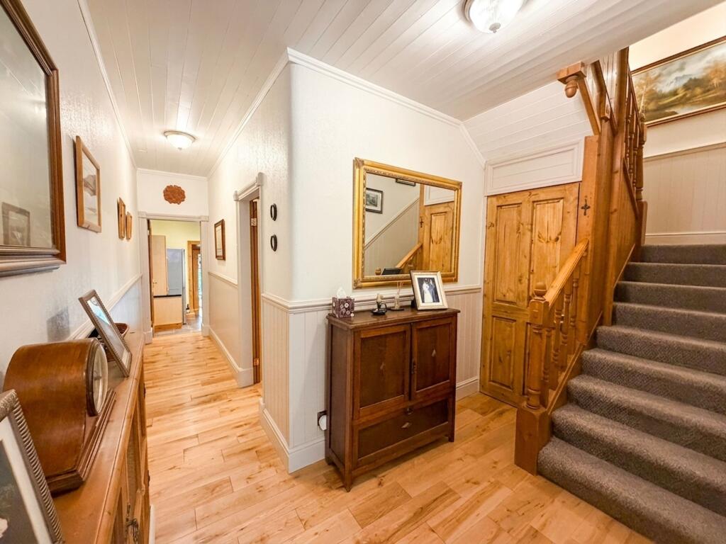 House in South Kesteven, Grantham - More