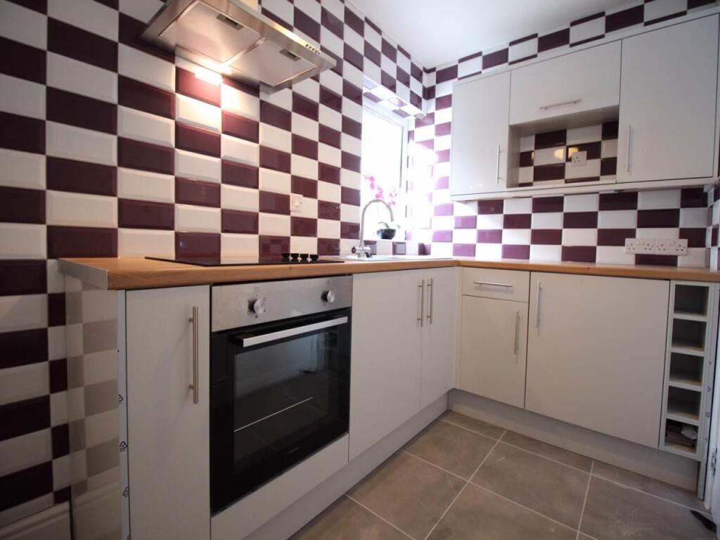 Apartment in Bangor, Gwynedd - View 5