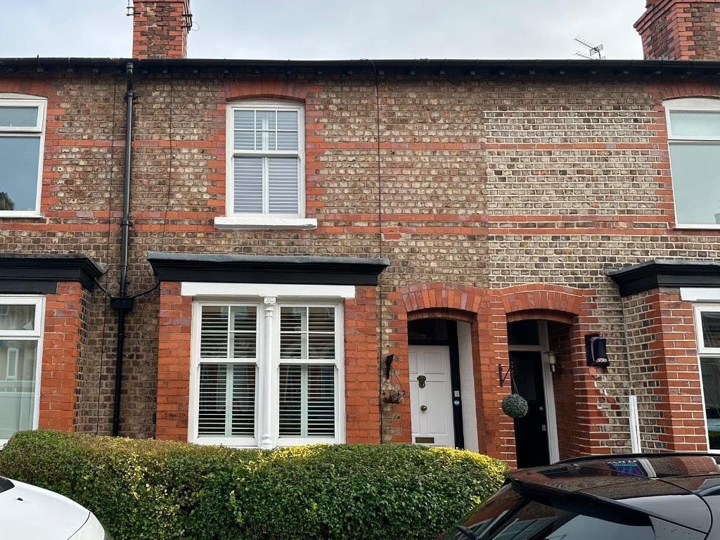 Main image of property: Bold Street, Altlrincham, WA14 2ES