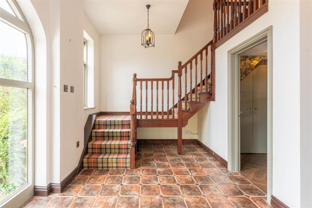 House in North Warwickshire, Fillongley - More