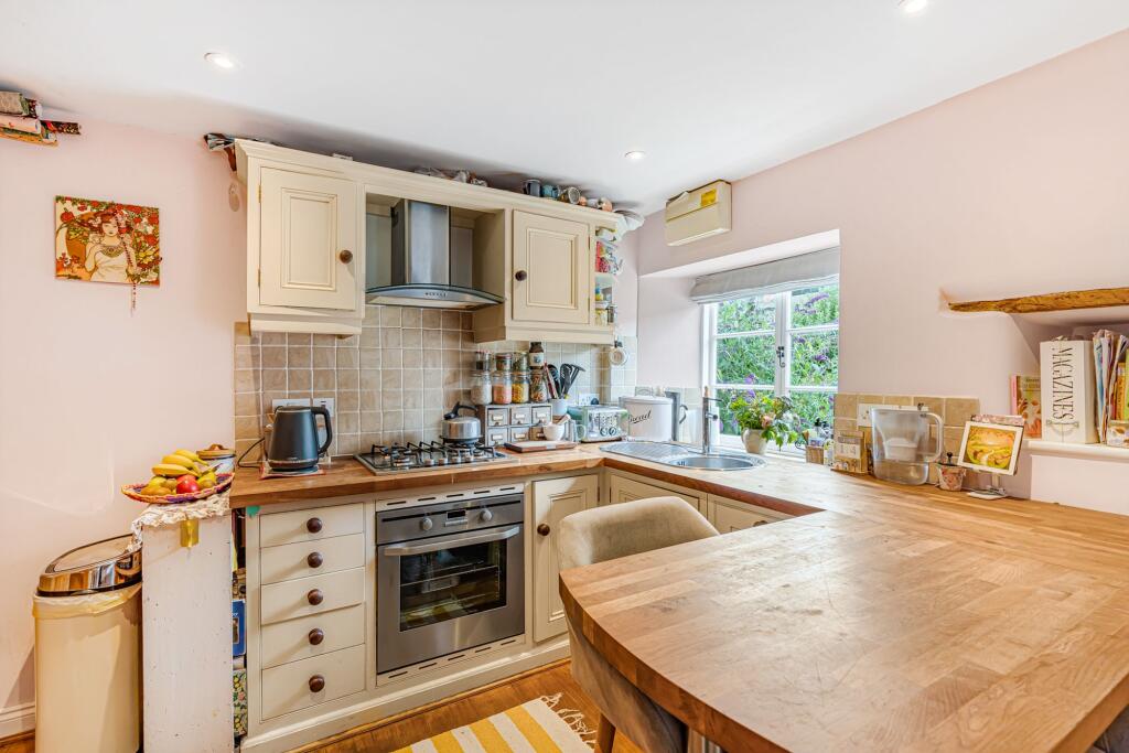 House in Oxford - View 2