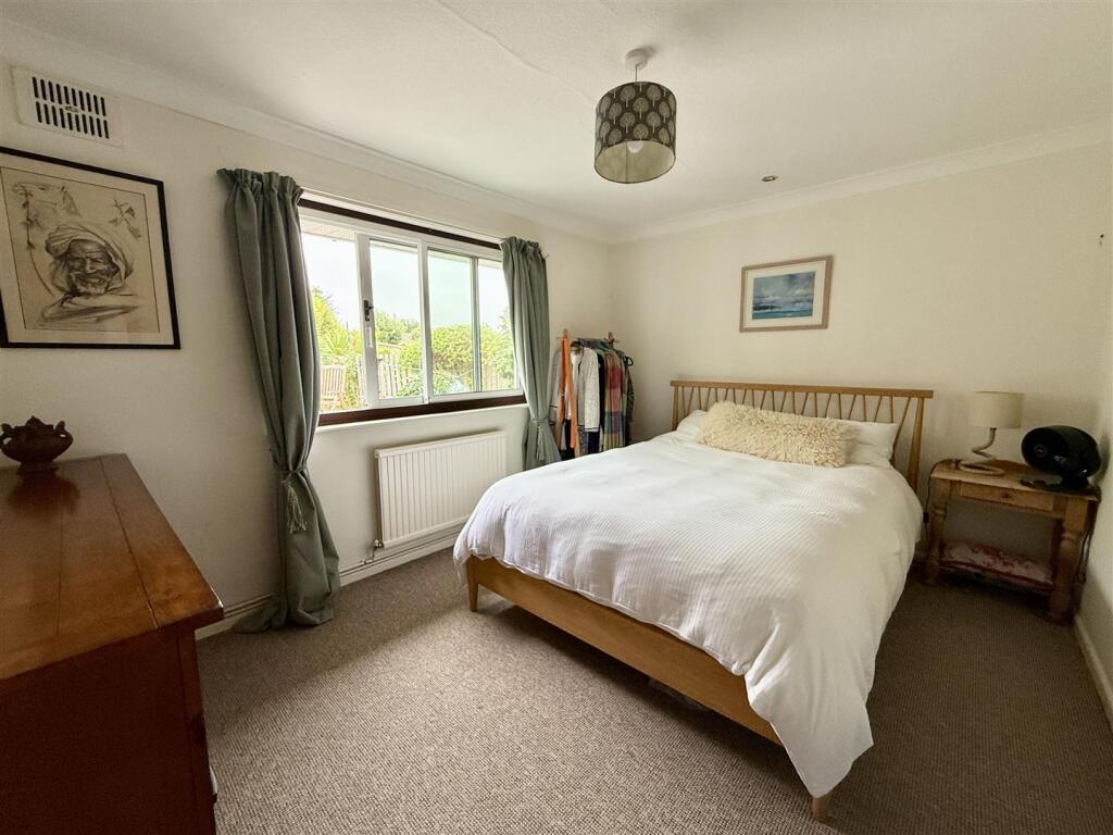 Granville Rise, Totland Bay photo 4