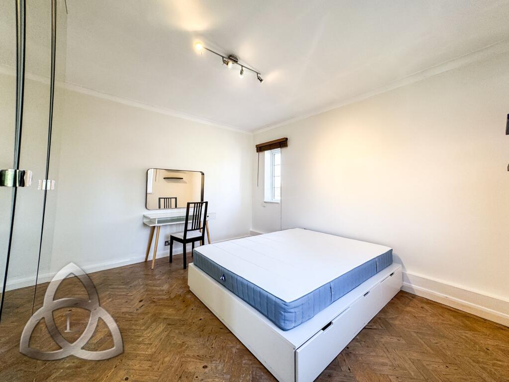 Apartment in London - More