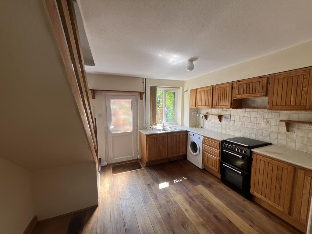Salisbury Row, Hungerford, West Berkshire, RG17 0AA photo 2