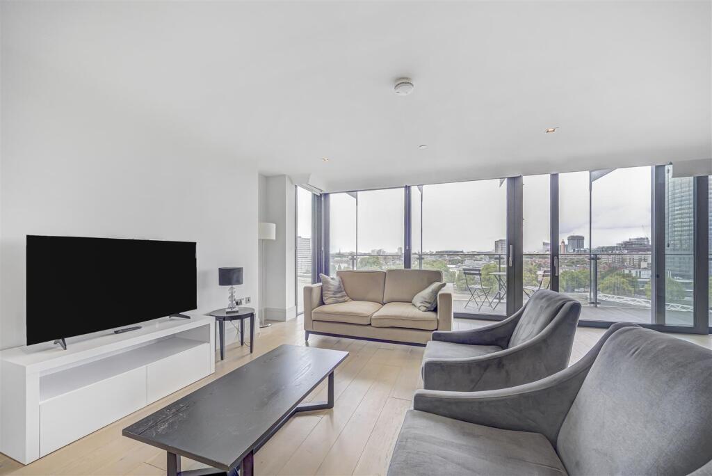 2-bed flat on Merano Residences, 30 Albert Embankment, Vauxhall, London, SE1, £1,650,000